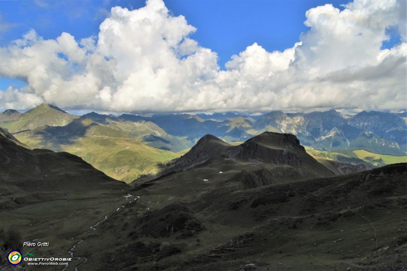 86 Vista verso il Monte Mincucco, la Val Ponteranica, San Marco.JPG